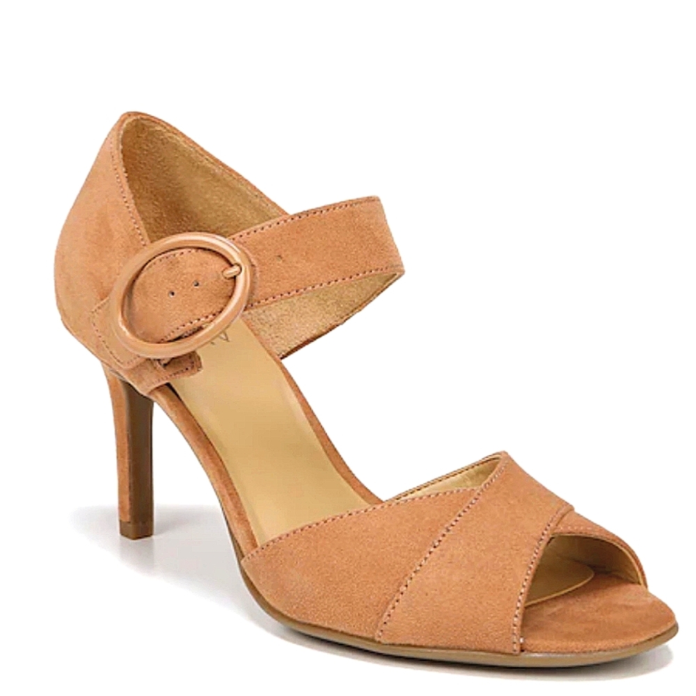 Naturalizer Suede Beige Heels size 10